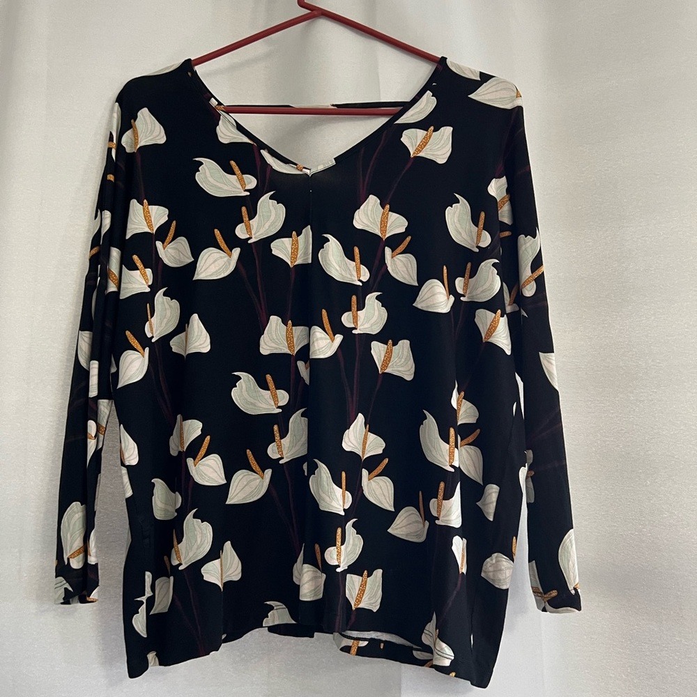 Ava Sky Top